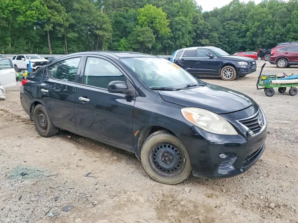 2014 NISSAN VERSA 1.6 SV  