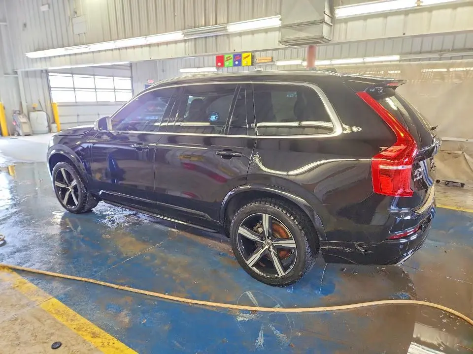 2016 VOLVO XC90 T6  