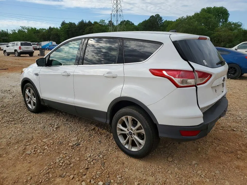 2016 FORD ESCAPE SE  