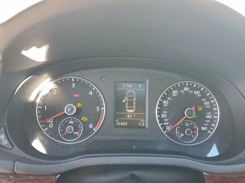 2014 VOLKSWAGEN PASSAT SE  