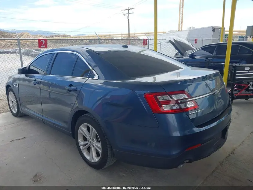 2018 FORD TAURUS SE