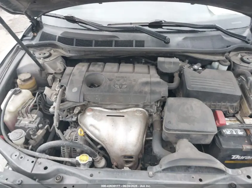 2011 TOYOTA CAMRY SE
