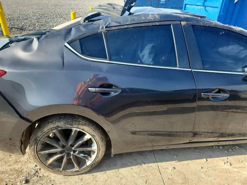 2017 MAZDA 3 GRAND TOURING  