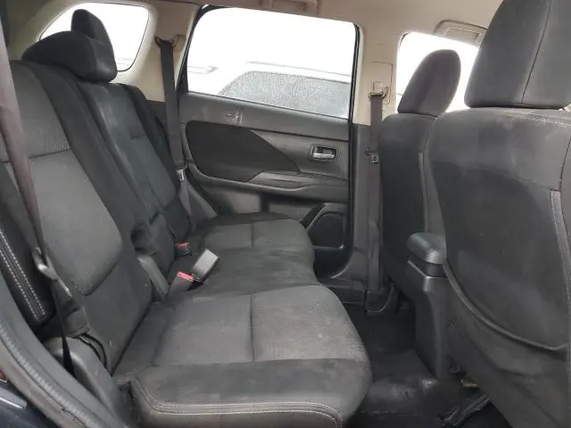 2018 MITSUBISHI OUTLANDER ES  