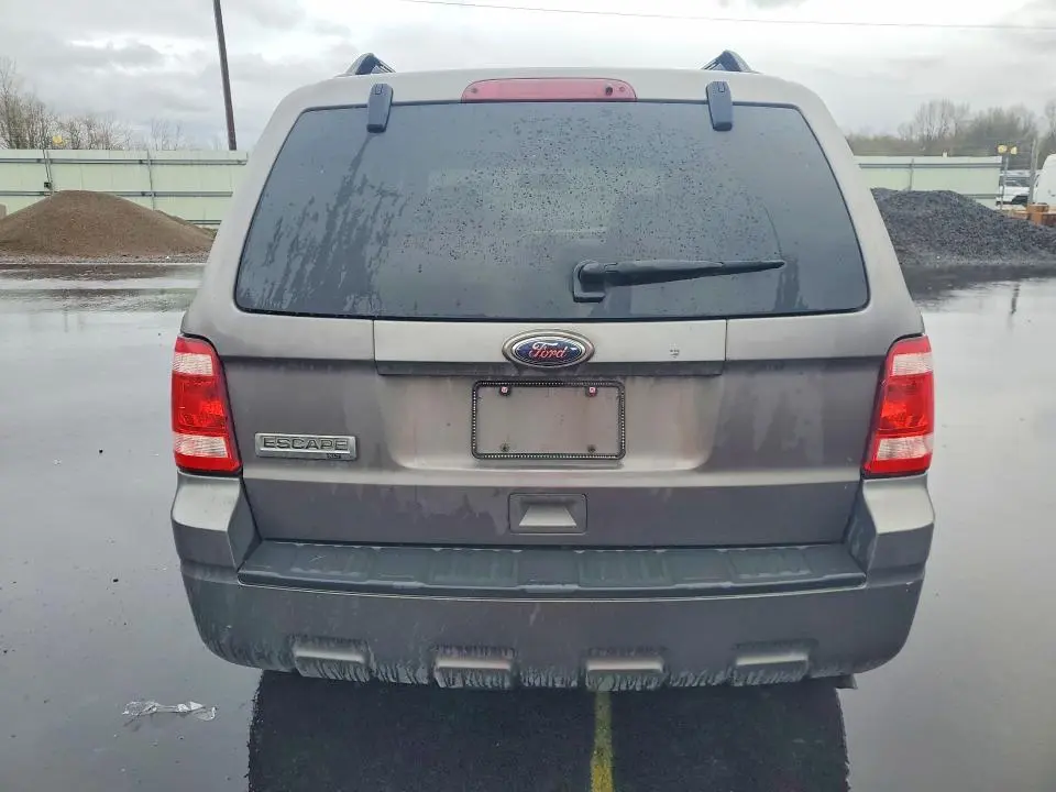 2010 FORD ESCAPE   