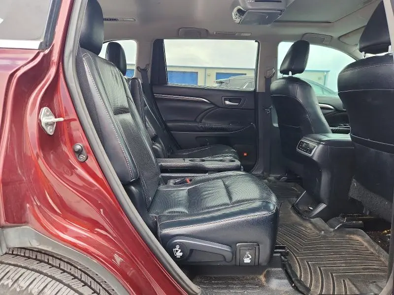 2016 TOYOTA HIGHLANDER LIMITED  
