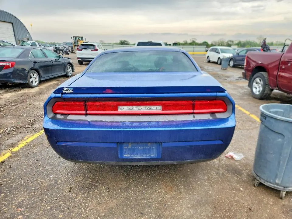 2010 DODGE CHALLENGER SE  