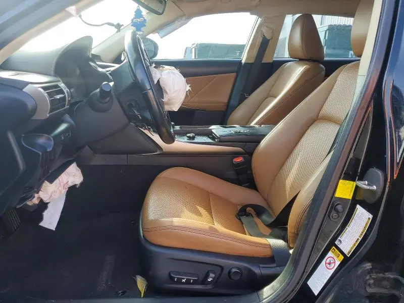2016 LEXUS IS 200T  
