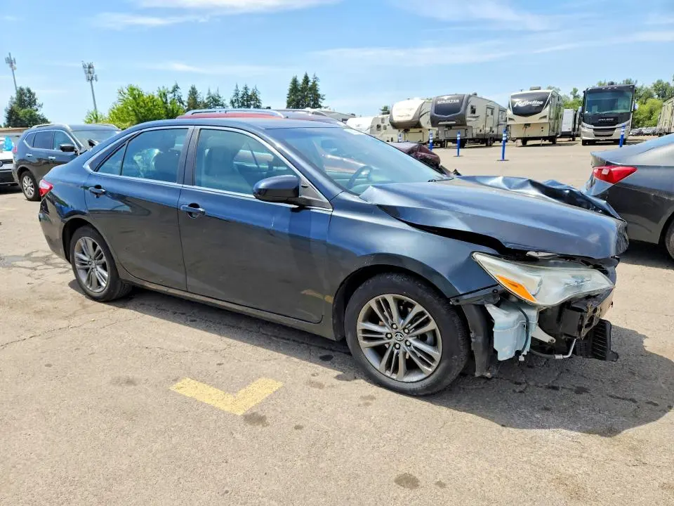 2017 TOYOTA CAMRY SE  