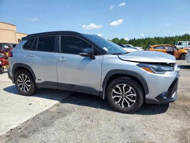 2024 TOYOTA COROLLA CROSS SE  