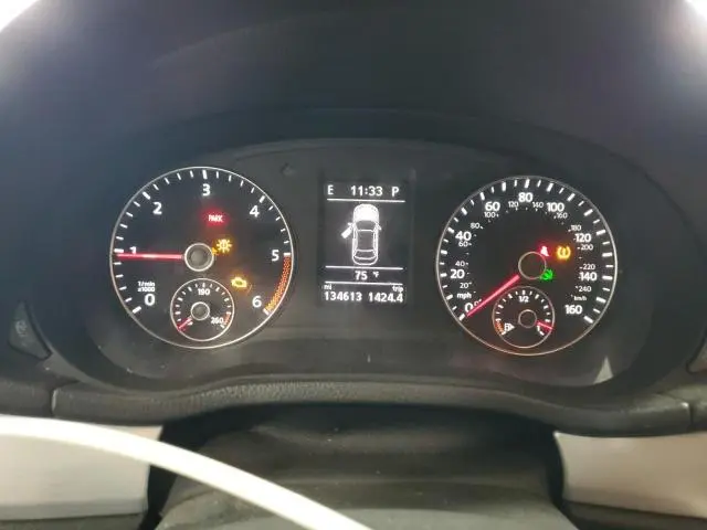 2013 VOLKSWAGEN PASSAT SE  