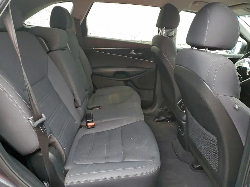 2018 KIA SORENTO LX  