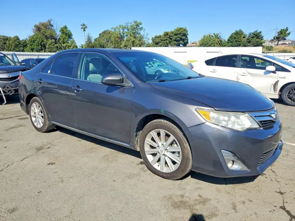 2012 TOYOTA CAMRY XLE  