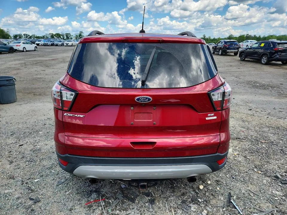 2018 FORD ESCAPE SE  
