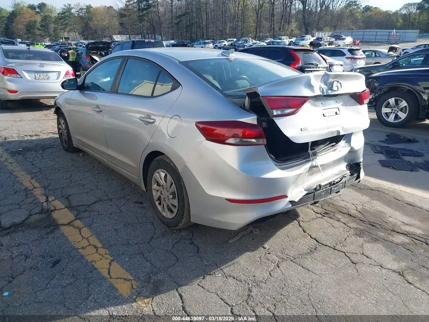 2017 HYUNDAI ELANTRA SE