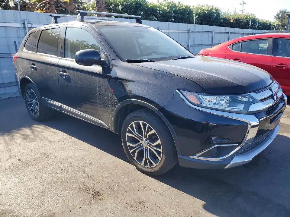 2016 MITSUBISHI OUTLANDER SE  