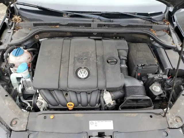 2012 VOLKSWAGEN JETTA SE  