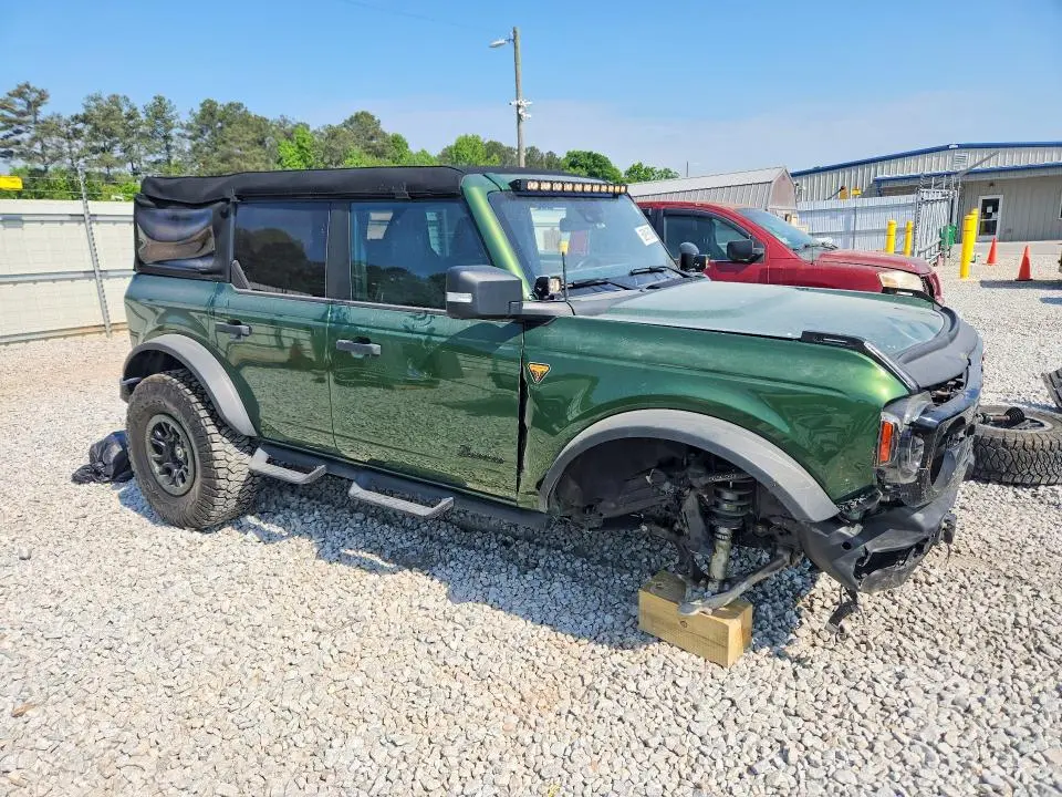 2023 FORD BRONCO BASE  
