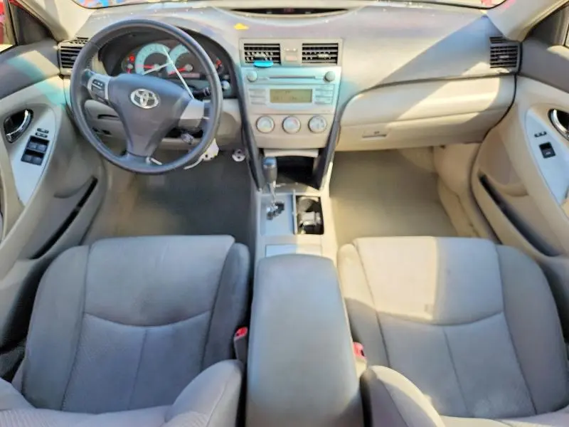 2011 TOYOTA CAMRY SE  