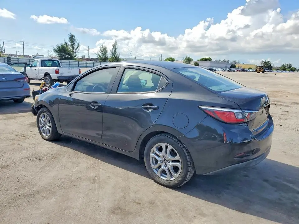 2017 TOYOTA YARIS IA BASE  