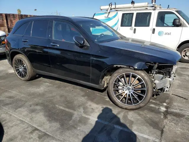 2022 MERCEDES-BENZ GLC 300  