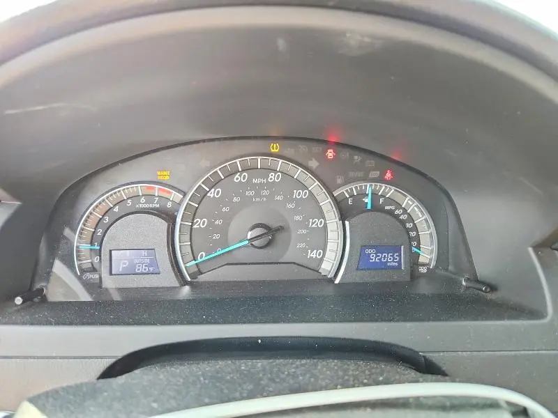 2012 TOYOTA CAMRY SE  