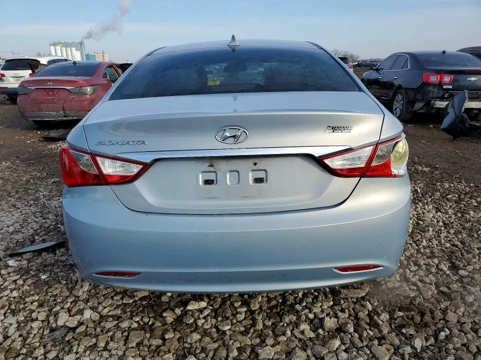2011 HYUNDAI SONATA GLS  