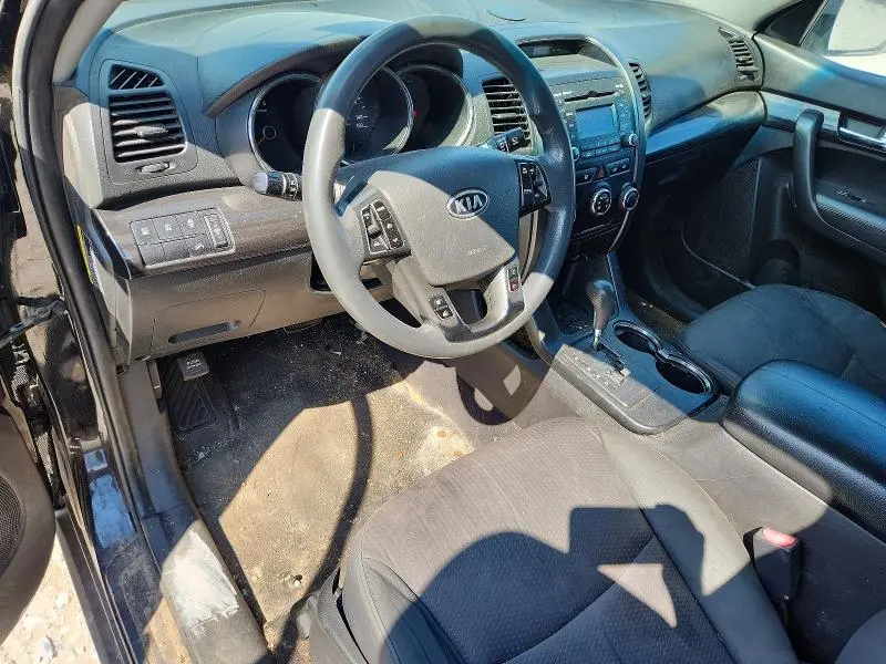 2012 KIA SORENTO LX  