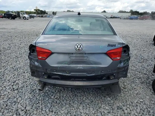 2013 VOLKSWAGEN PASSAT SE  