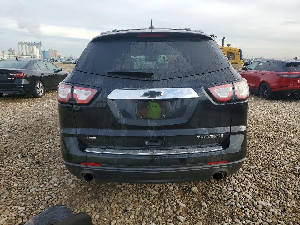 2017 CHEVROLET TRAVERSE LT  