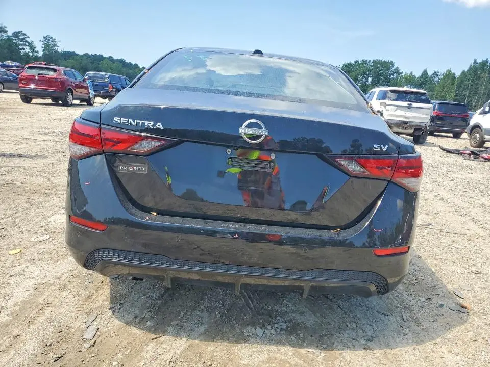 2024 NISSAN SENTRA SV  