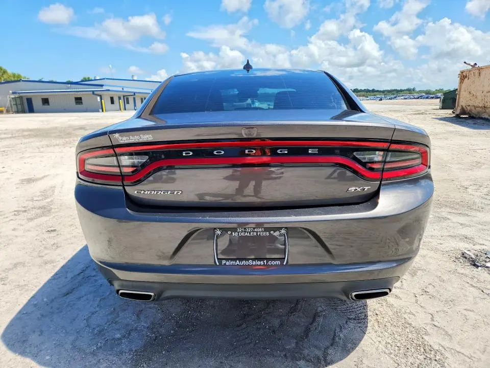 2016 DODGE CHARGER SXT  