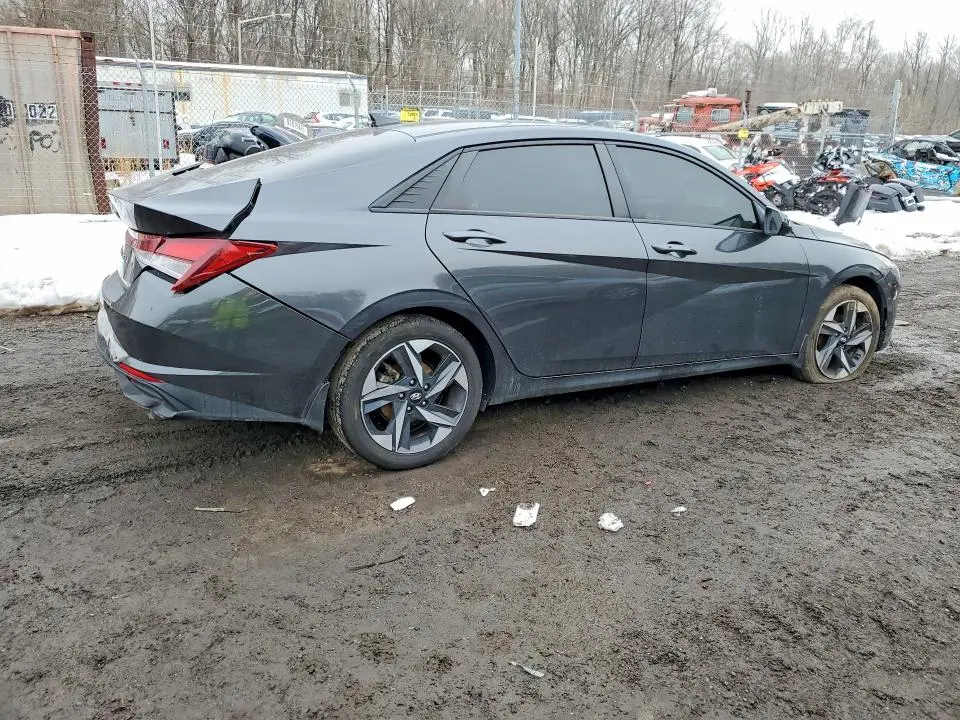 2023 HYUNDAI ELANTRA SEL  