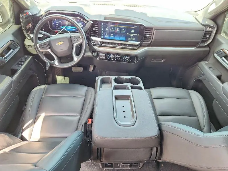 2026 CHEVROLET SILVERADO K1500 LT  