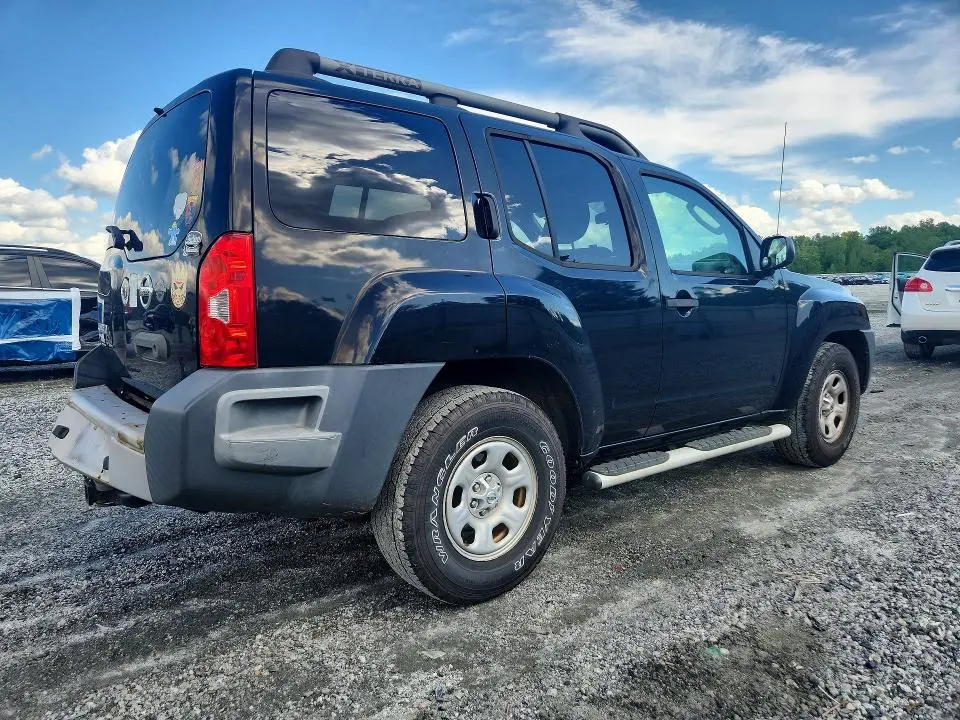 2011 NISSAN XTERRA X  