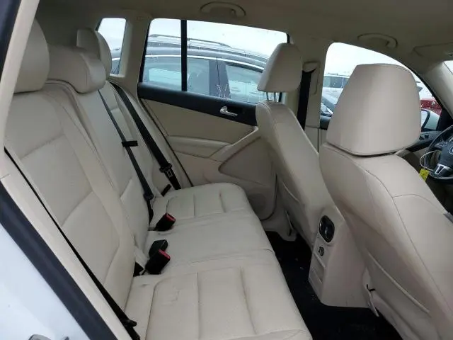 2017 VOLKSWAGEN TIGUAN S  