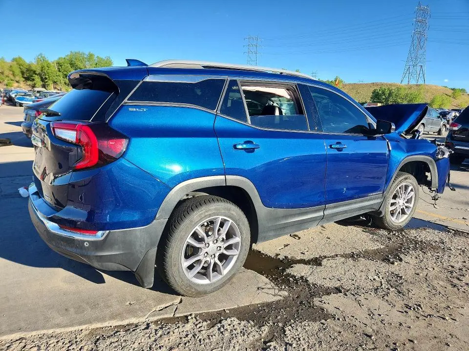 2022 GMC TERRAIN SLT  