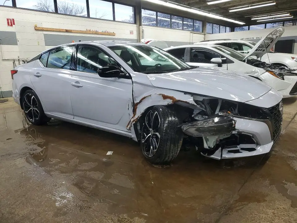 2025 NISSAN ALTIMA 2.5 SR  