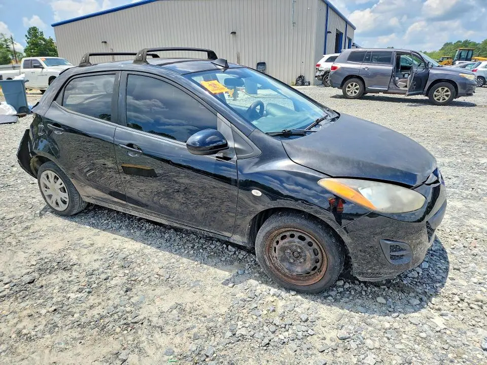 2011 MAZDA MAZDA2   