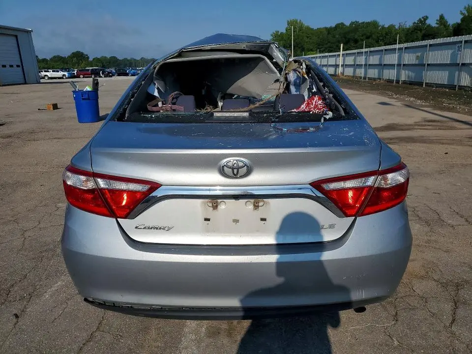 2016 TOYOTA CAMRY LE  