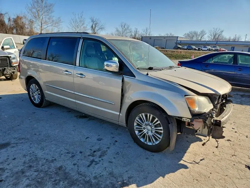 2013 CHRYSLER TOWN & COUNTRY TOURING L  
