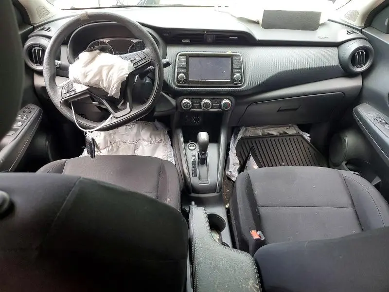 2023 NISSAN KICKS S  