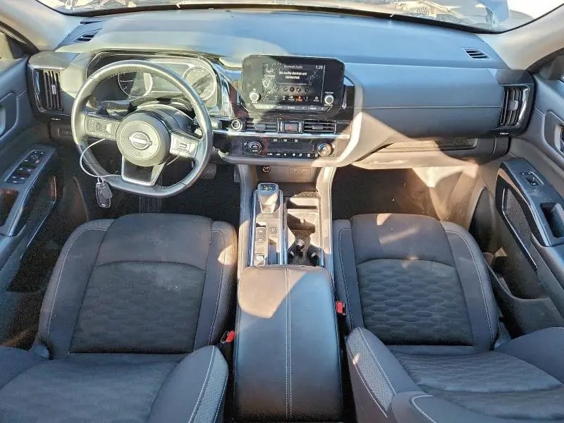 2023 NISSAN PATHFINDER SV  