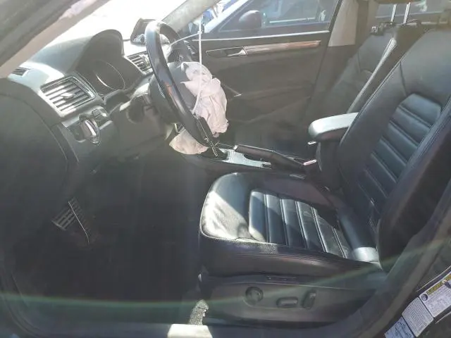 2017 VOLKSWAGEN PASSAT SEL PREMIUM  