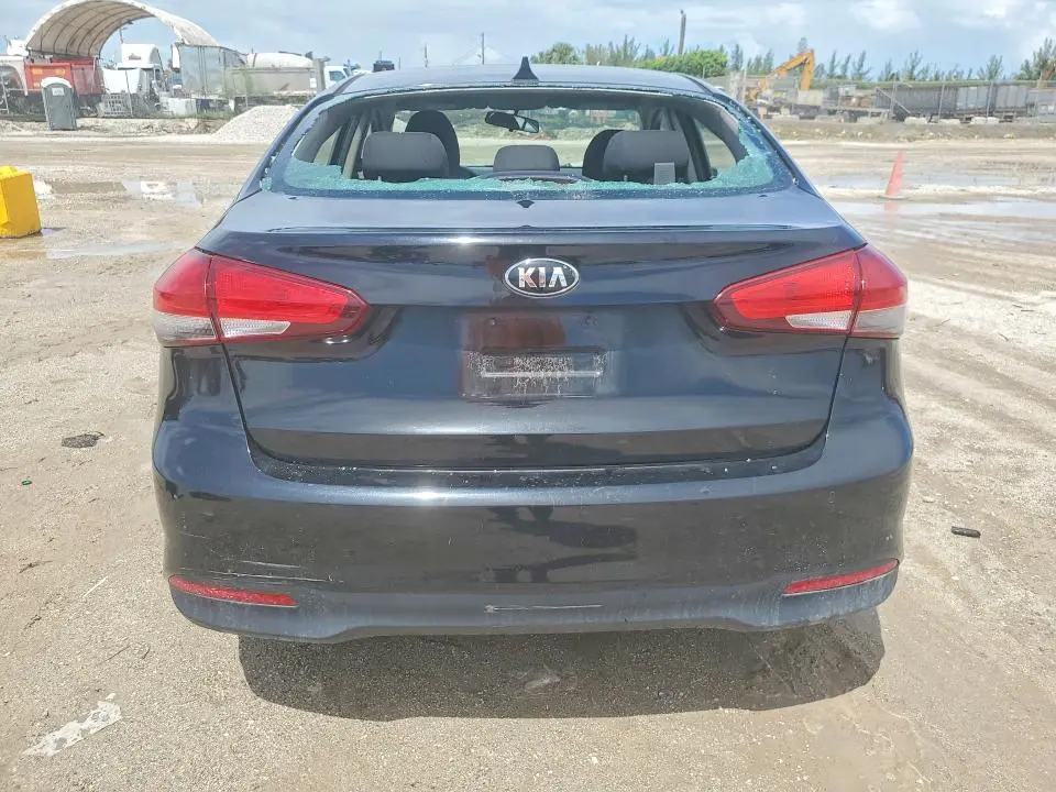 2018 KIA FORTE LX  