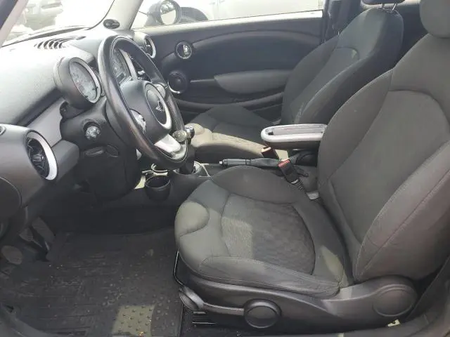 2010 MINI COOPER   