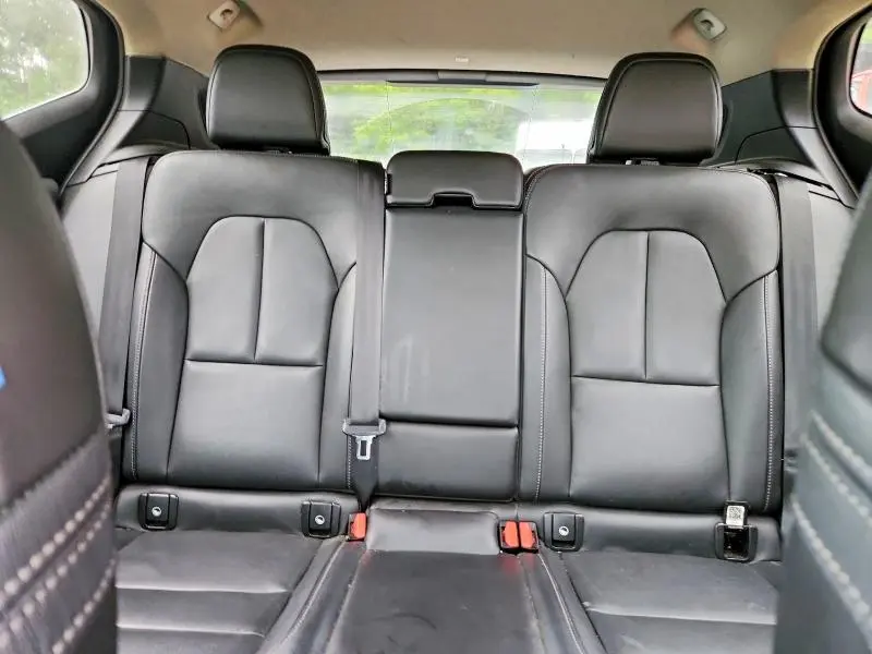 2020 VOLVO XC40 T4 MOMENTUM  