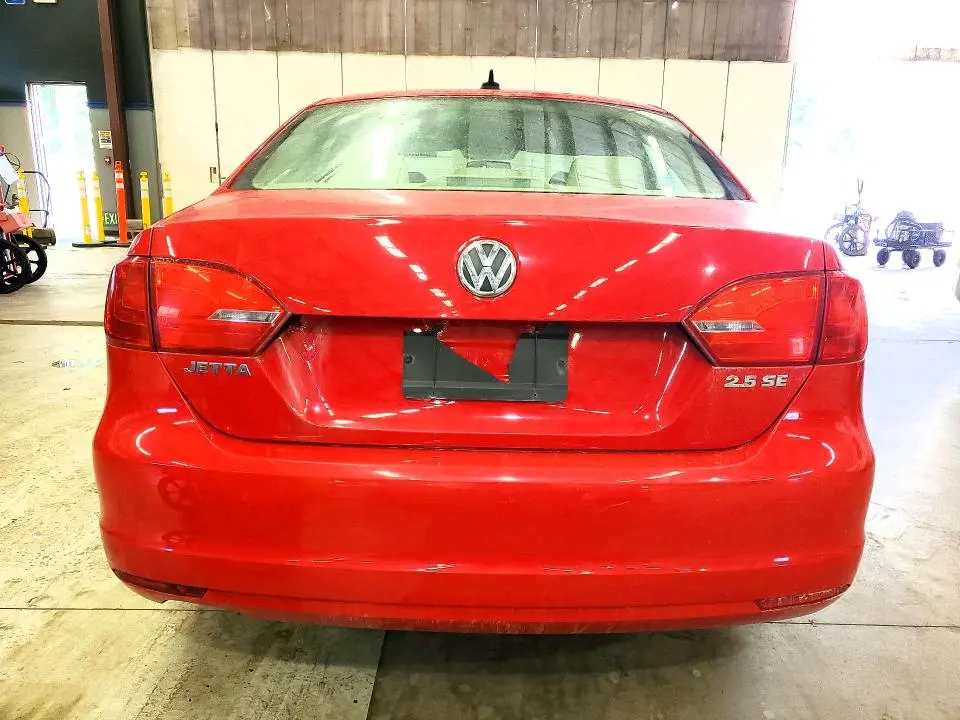 2013 VOLKSWAGEN JETTA SE  