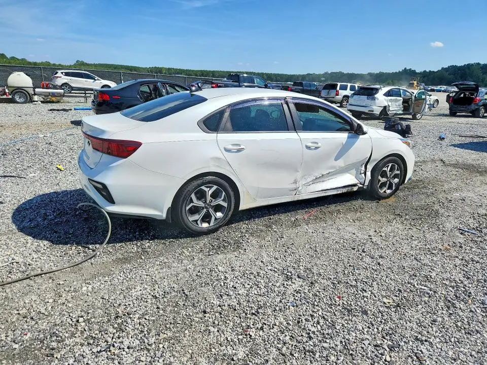 2021 KIA FORTE LXS  