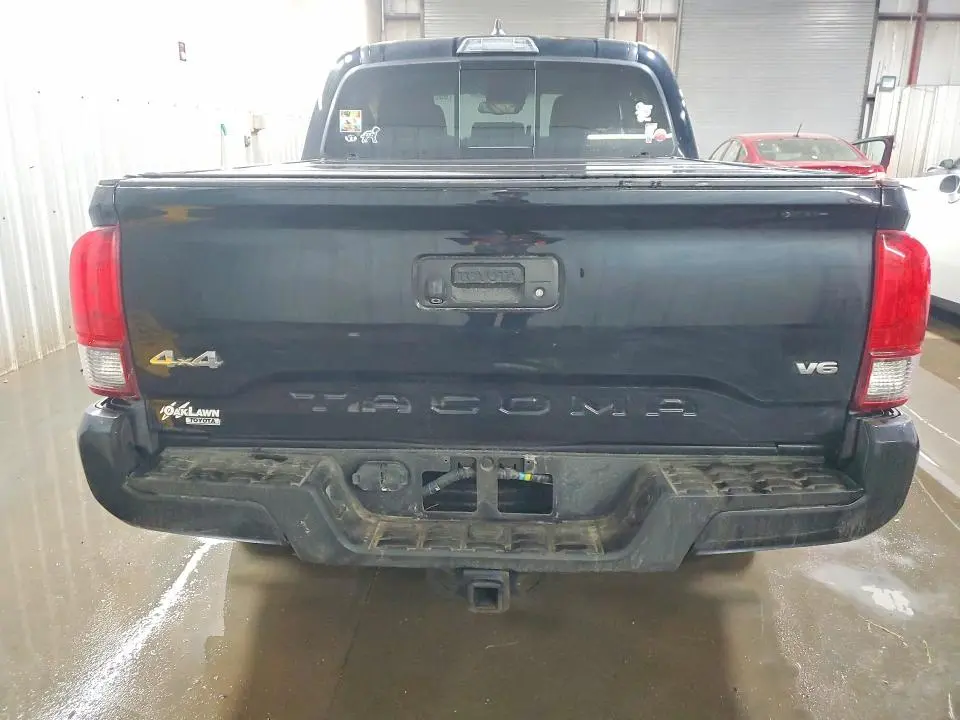 2020 TOYOTA TACOMA SR5 V6  